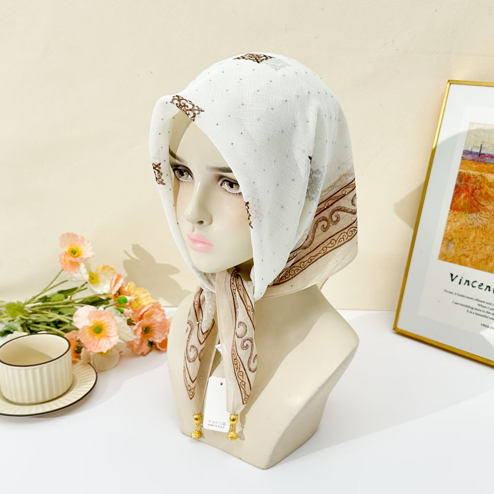 화이트 에스닉 보더 프린트 히잡 여성용 라인스톤 장식  - Go Ethnic Fashion 리뷰 및 가격